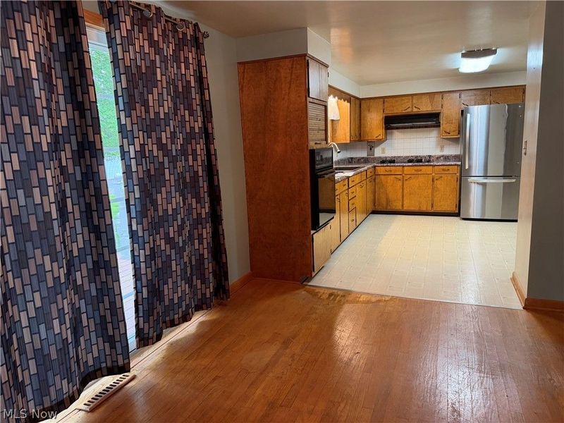 4805 Hoagland Blackstub Road, Cortland, OH 44410 Photo 6