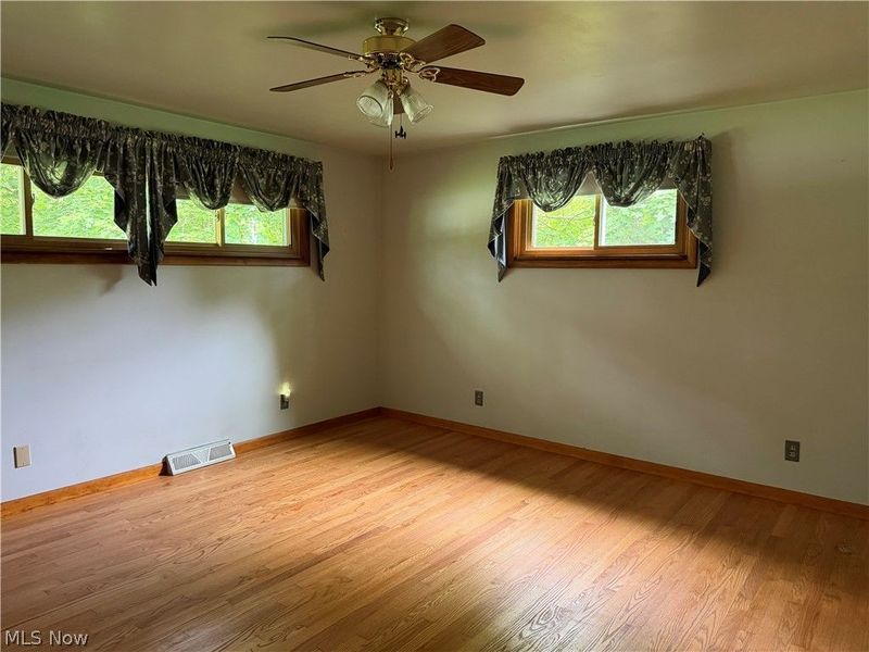 4805 Hoagland Blackstub Road, Cortland, OH 44410 Photo 8