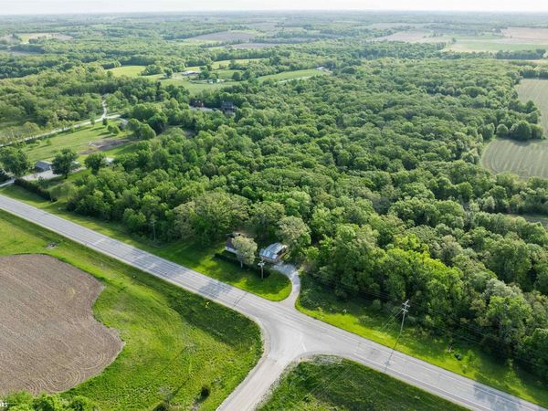 2569 Hwy 1, Fairfield, IA 52556