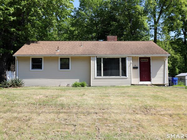 4 Woodside, Bloomfield, CT 06002