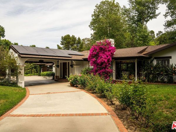 4860 Vanalden Avenue, Tarzana, CA 91356