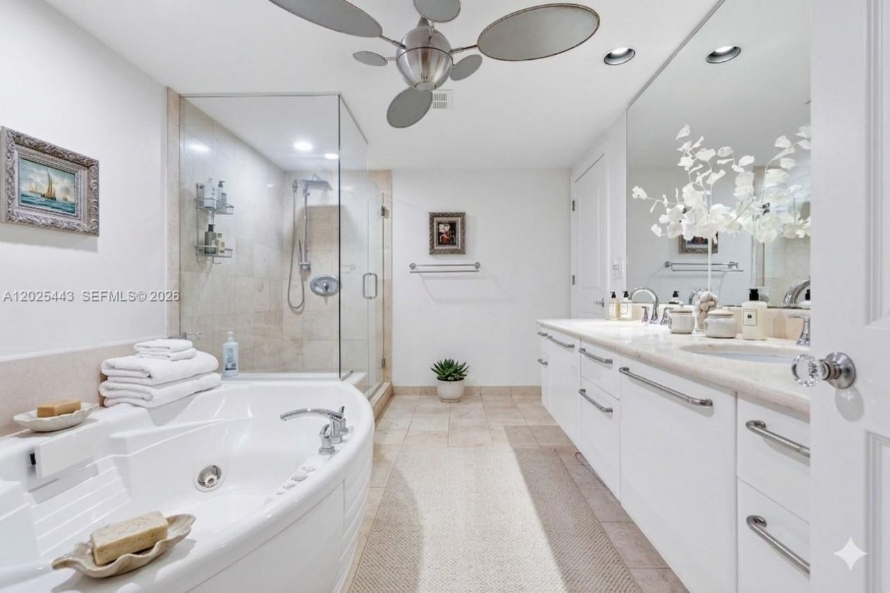 3101 S Ocean Dr , Unit 2707, Hollywood, FL 33019 Photo