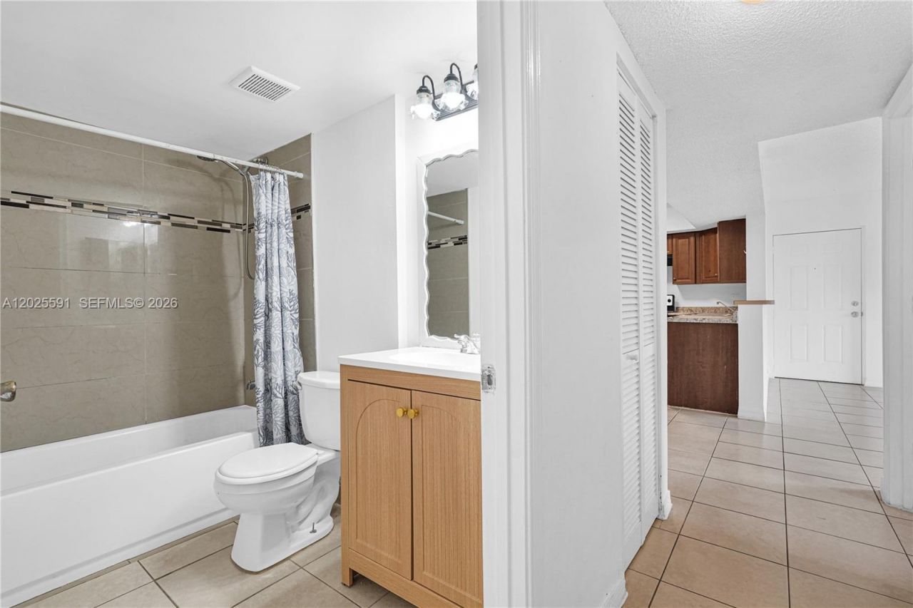 3680 N 56th Ave , Unit 806, Hollywood, FL 33021 Photo