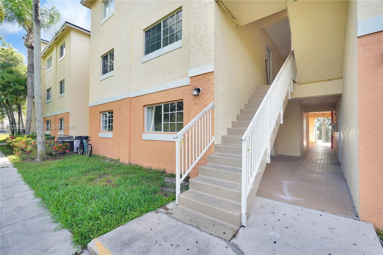 3680 N 56th Ave , Unit 806, Hollywood, FL 33021 Photo