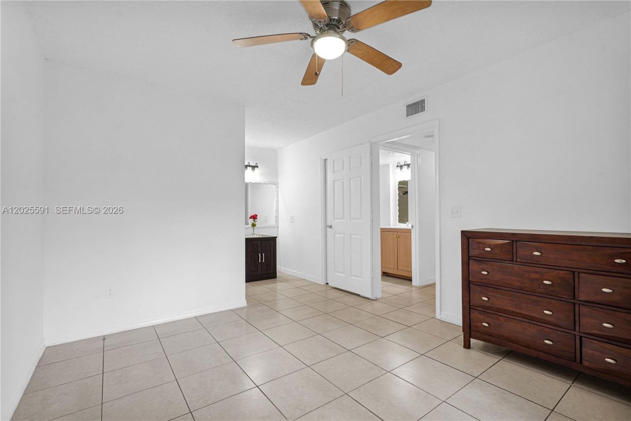 3680 N 56th Ave , Unit 806, Hollywood, FL 33021 Photo