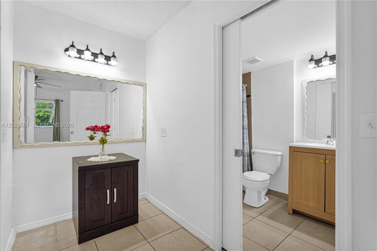 3680 N 56th Ave , Unit 806, Hollywood, FL 33021 Photo