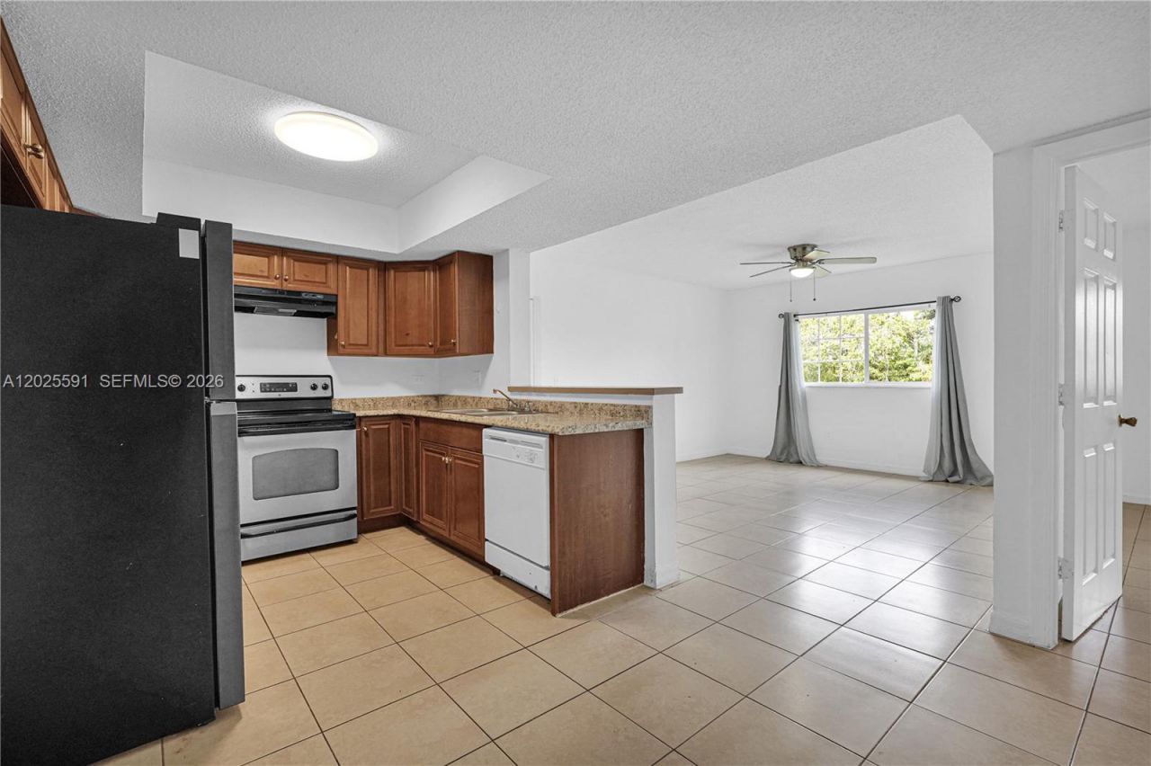 3680 N 56th Ave , Unit 806, Hollywood, FL 33021 Photo