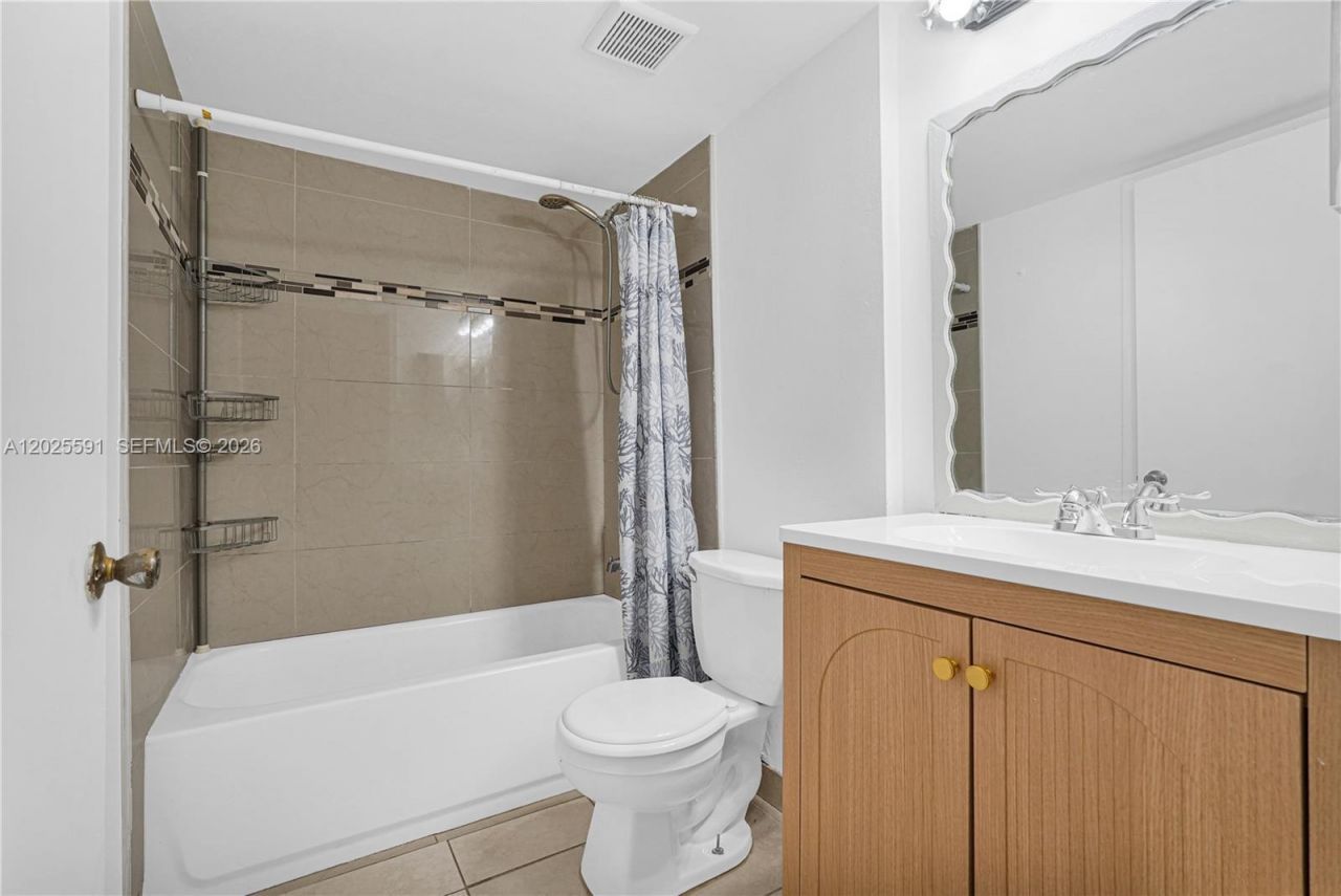 3680 N 56th Ave , Unit 806, Hollywood, FL 33021 Photo