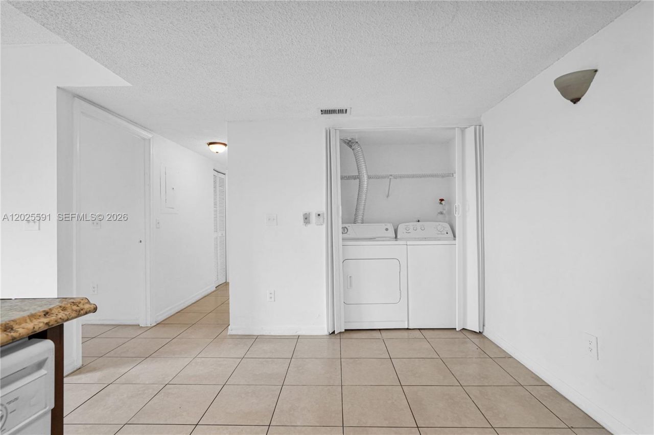 3680 N 56th Ave , Unit 806, Hollywood, FL 33021 Photo