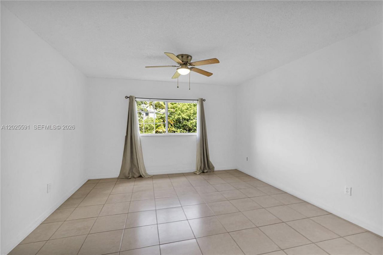 3680 N 56th Ave , Unit 806, Hollywood, FL 33021 Photo
