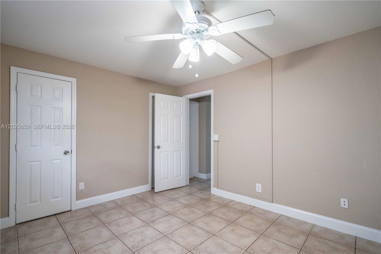 715 NE 6th St, Unit 9, Fort Lauderdale, FL 33304 Photo
