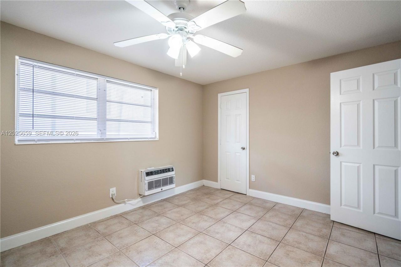 715 NE 6th St, Unit 9, Fort Lauderdale, FL 33304 Photo