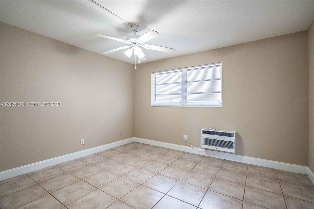 715 NE 6th St, Unit 9, Fort Lauderdale, FL 33304 Photo