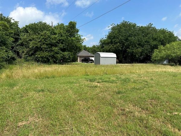 664 W Gould Street, Pilot Point, TX 76258