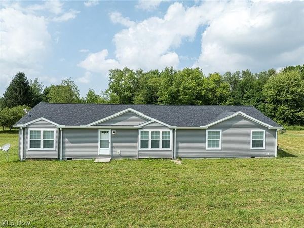 5719 N Richmond Road , Pierpont, OH 44082