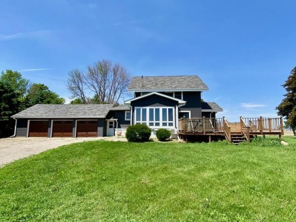 563 390Th Street, Hanlontown, IA 50444