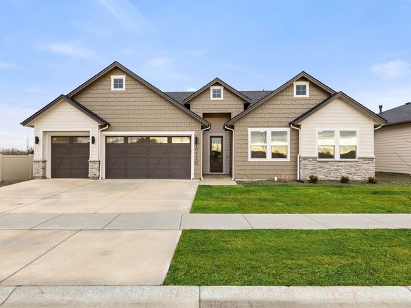 10540 W Mizzle Drive, Star, ID 83669