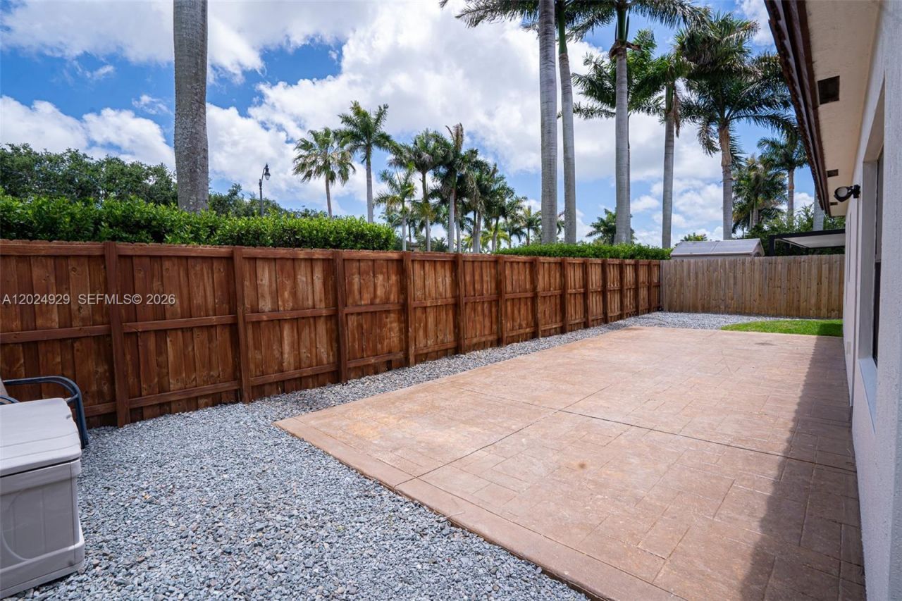 2655 NE 2nd Dr , Homestead, FL 33033 Photo