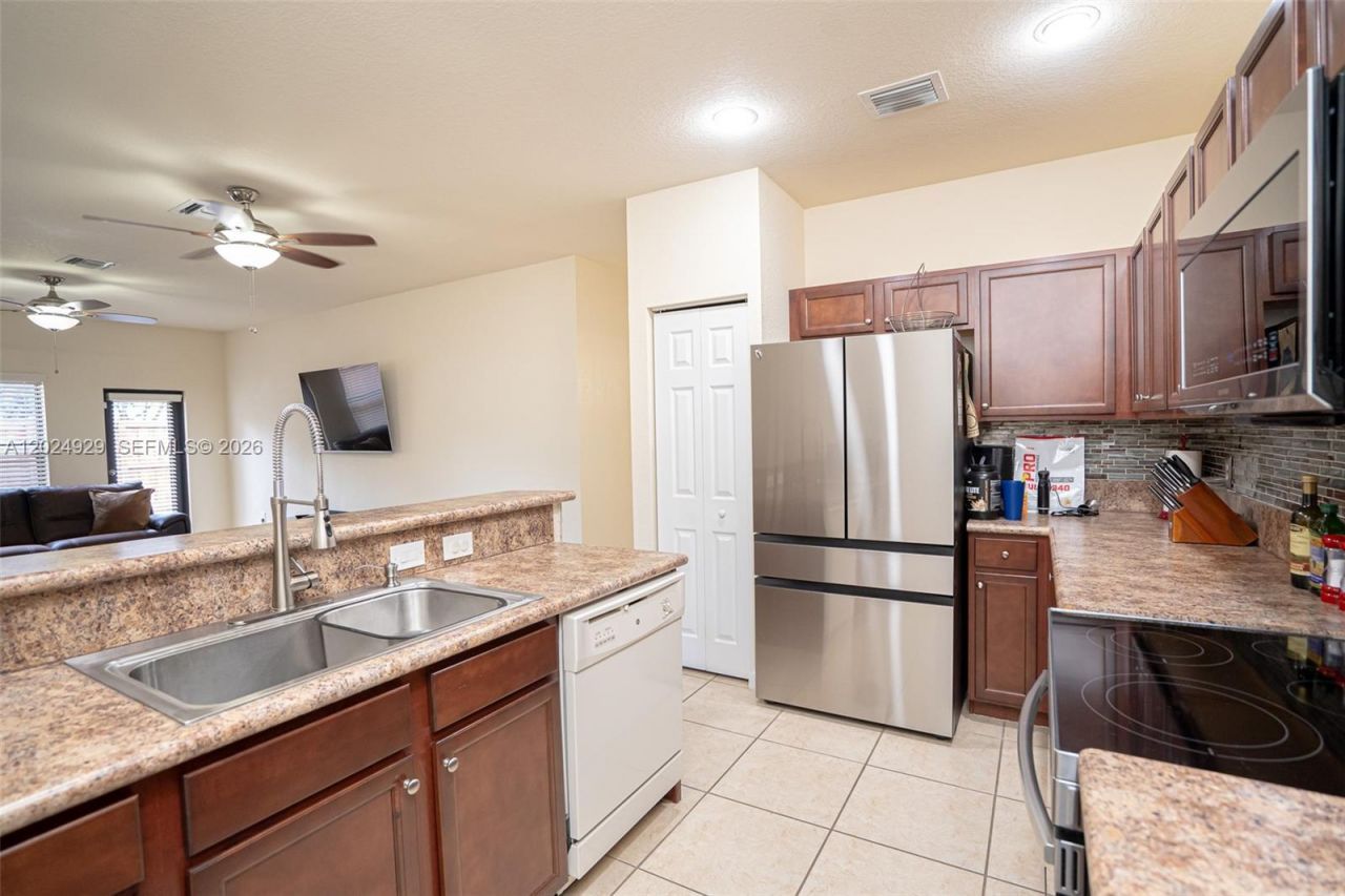 2655 NE 2nd Dr , Homestead, FL 33033 Photo