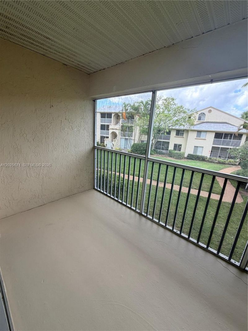 19216 Glenmoor Dr, Unit 19216, West Palm Beach, FL 33409 Photo