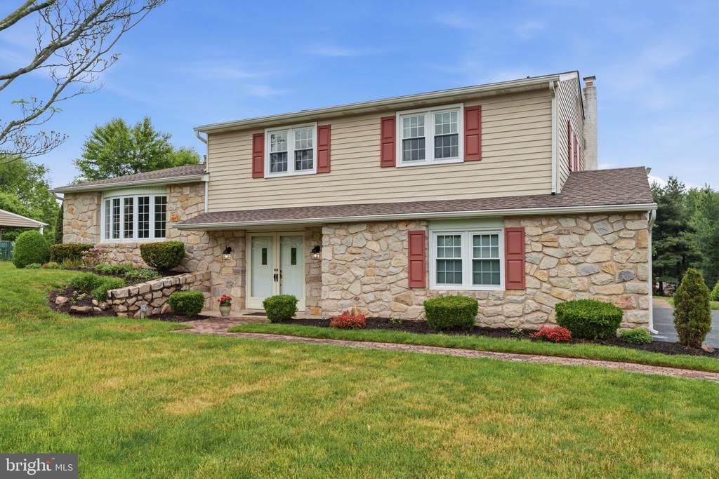 64 WINDMILL DRIVE, SOUTHAMPTON, PA 18966