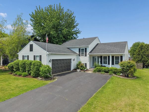 2104 Oak Leaf Lane , Lake Villa, IL 60046