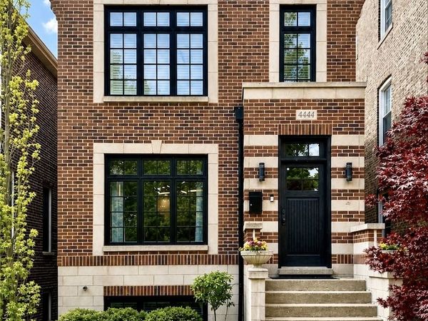 4444 N Winchester Avenue , Chicago, IL 60640