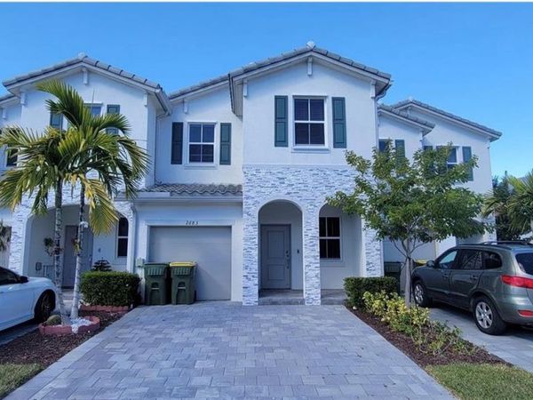 2683 SE 12th St , Homestead, FL 33035