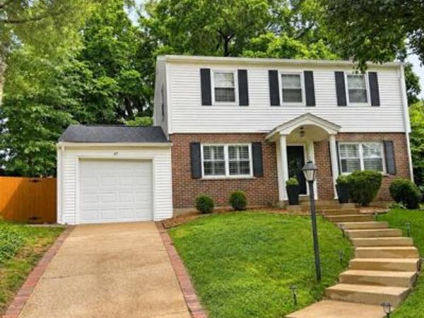 47 E Glenwood Lane, Kirkwood, MO 63122