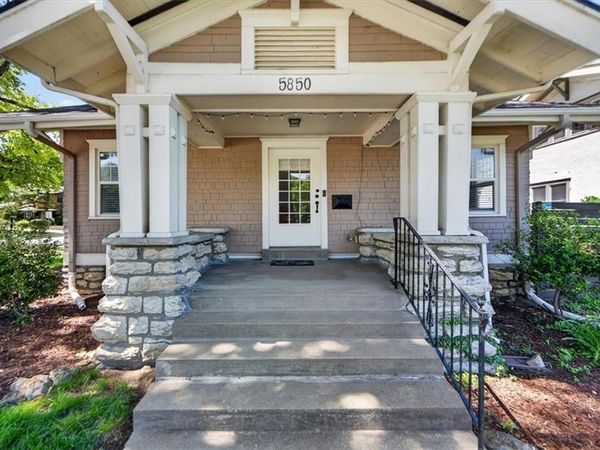 5850 Brookside Boulevard, Kansas City, MO 64113