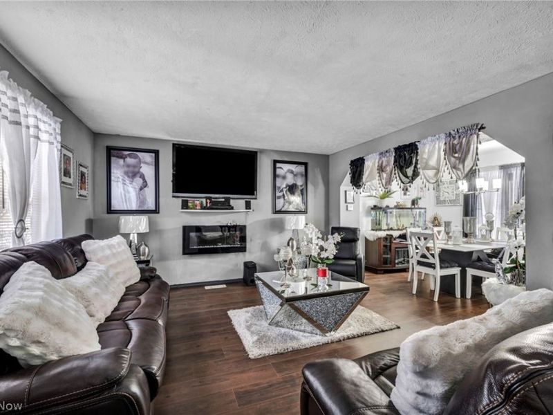 12500 Woodside Avenue, Cleveland, OH 44108 Photo 7