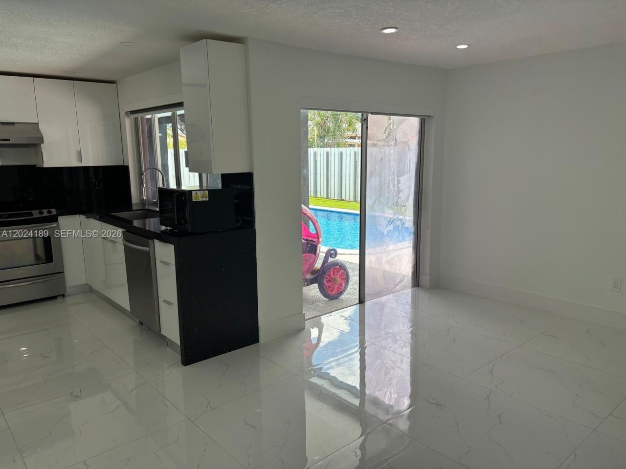 8460 NW 21st St , Sunrise, FL 33322 Photo