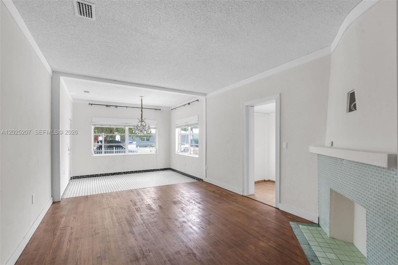 1811 SW 17th Ter , Miami, FL 33145 Photo