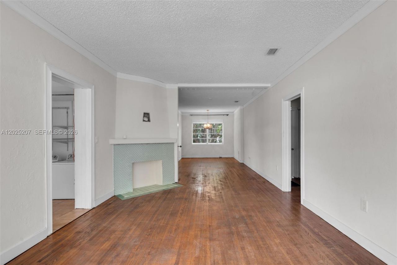 1811 SW 17th Ter , Miami, FL 33145 Photo