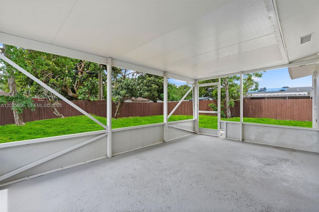 5726 Karen Dr , West Palm Beach, FL 33415 Photo