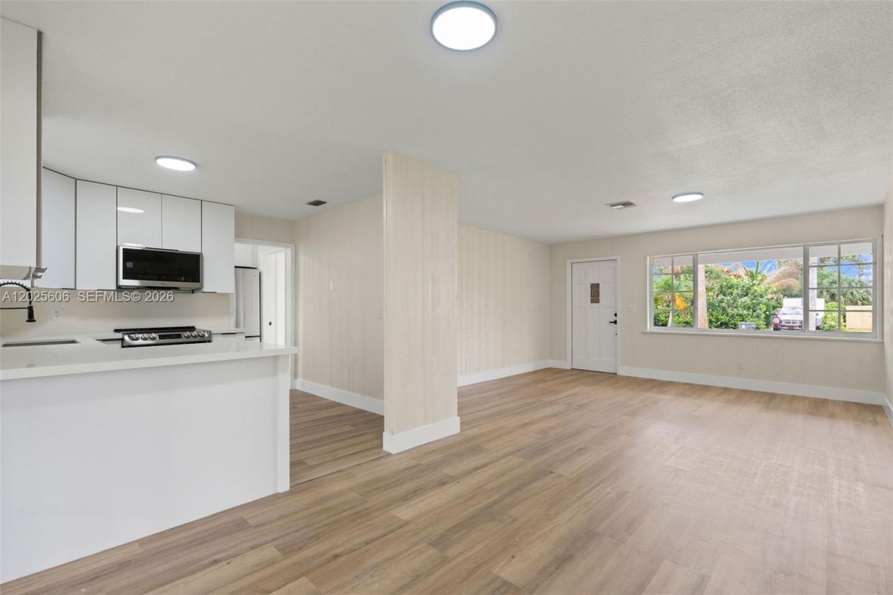 5726 Karen Dr , West Palm Beach, FL 33415 Photo