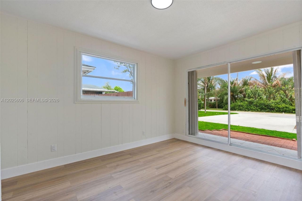5726 Karen Dr , West Palm Beach, FL 33415 Photo