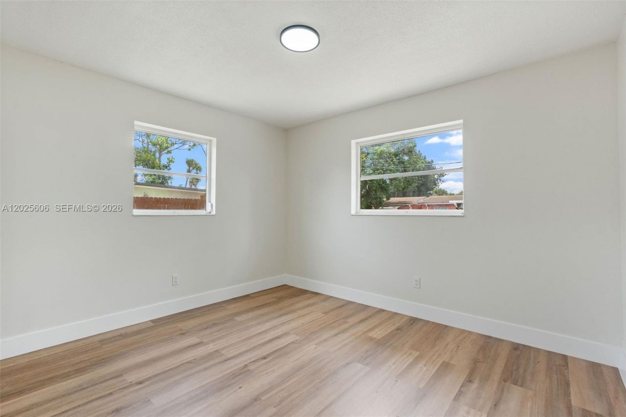 5726 Karen Dr , West Palm Beach, FL 33415 Photo