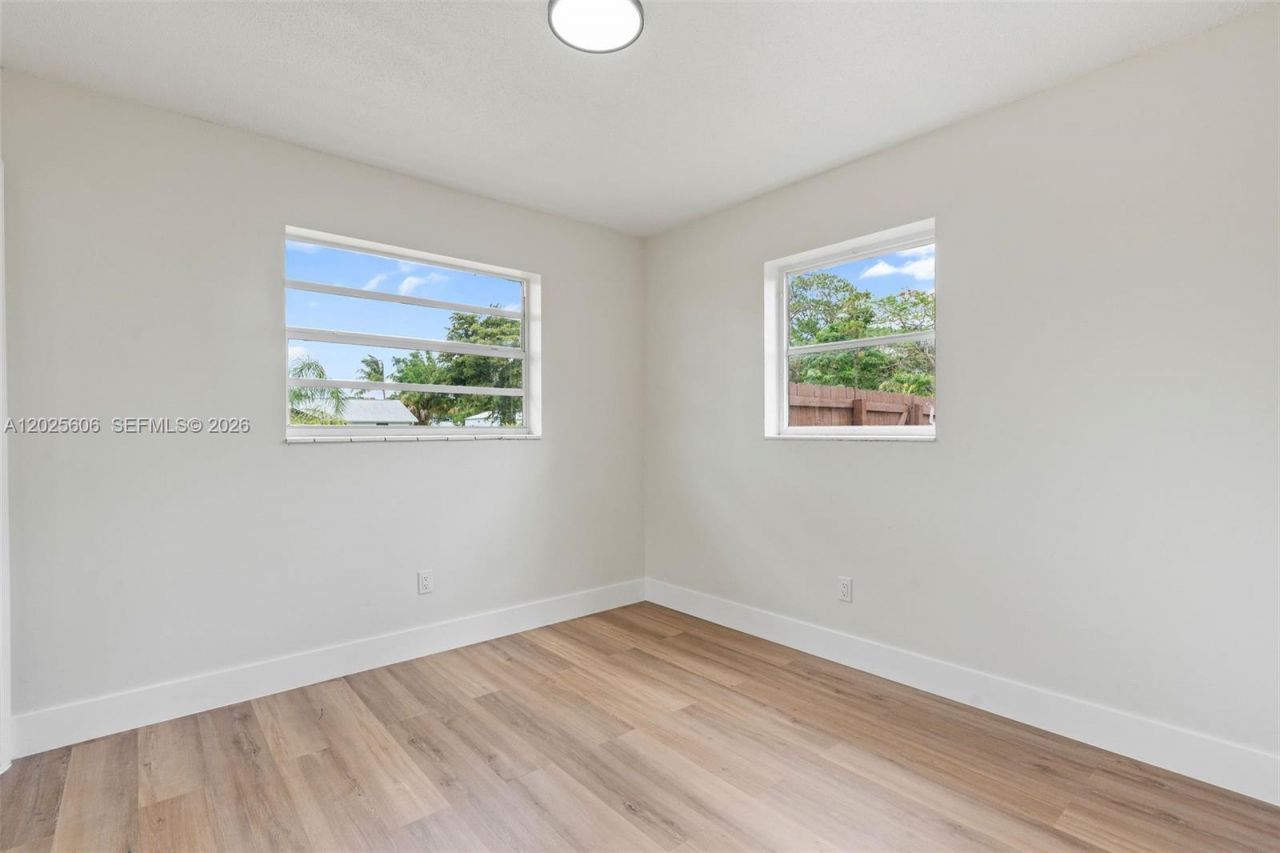 5726 Karen Dr , West Palm Beach, FL 33415 Photo