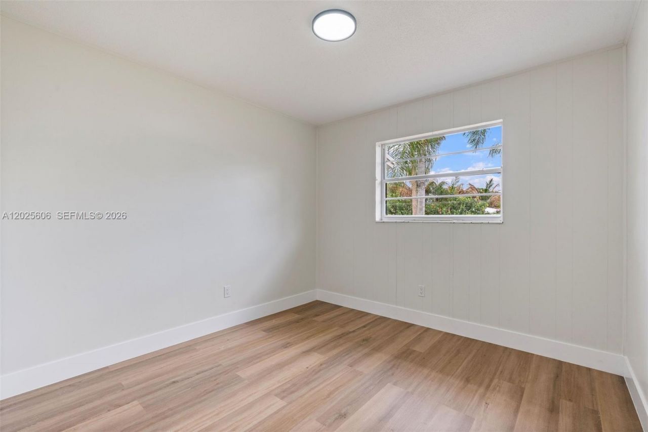5726 Karen Dr , West Palm Beach, FL 33415 Photo
