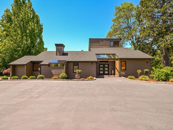 2546 Fisher Road, Roseburg, OR 97471