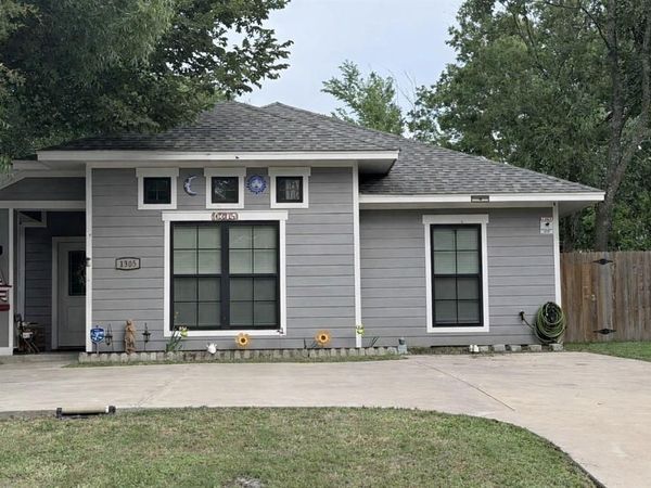 1305 E 6th Avenue, Corsicana, TX 75110