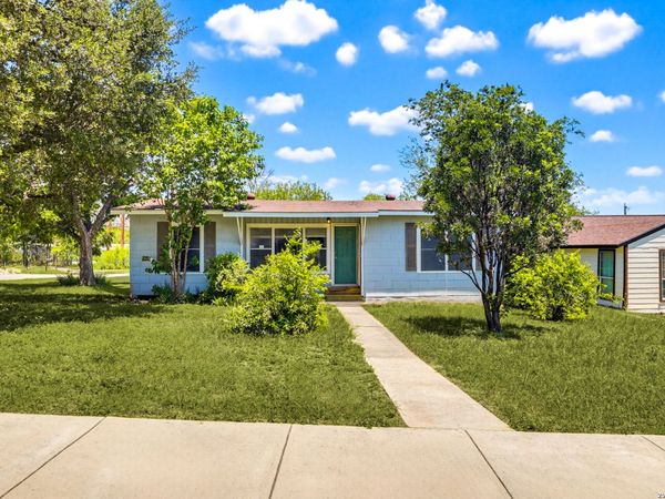 651 BEXAR DR, San Antonio, TX 78228