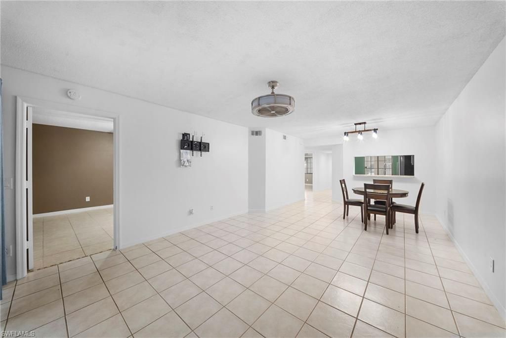 7761 Jewel Ln, Unit 102, Naples, FL 34109 Photo