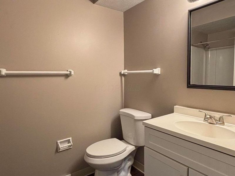 4714-4716 Arthur Court, Columbus, OH 43220 Photo 9