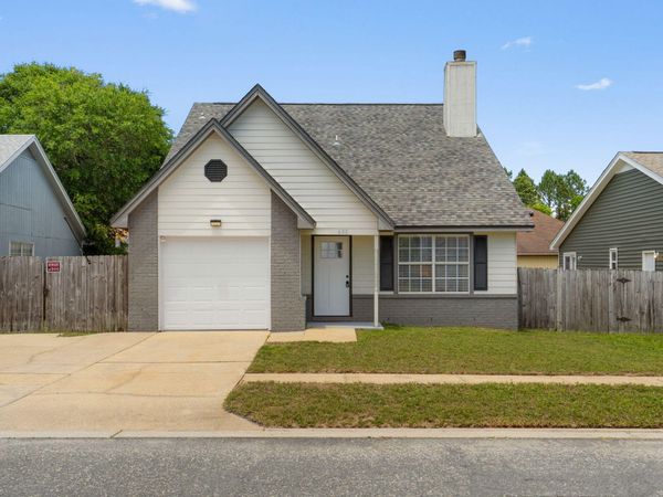 608 Drakes Landing, Mary Esther, FL 32569