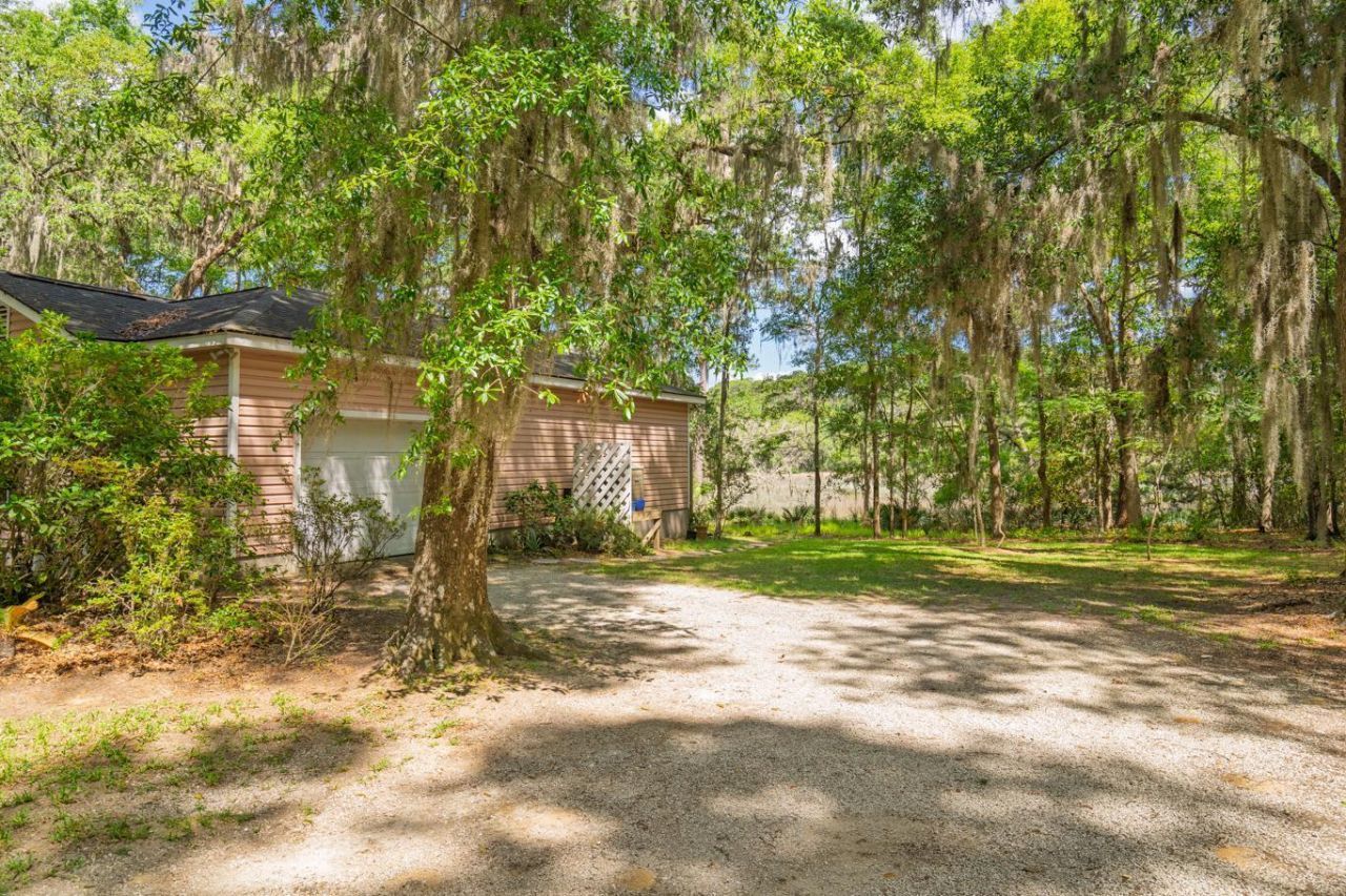8362 Chisolm Plantation Road Photo 33