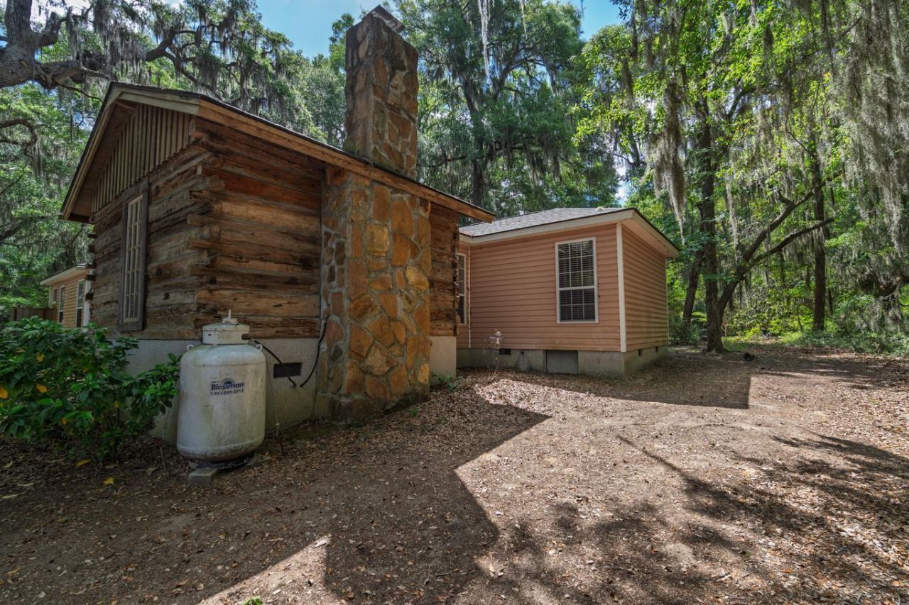 8362 Chisolm Plantation Road Photo 38