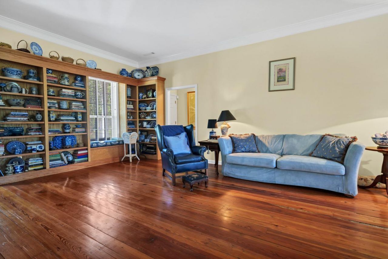 8362 Chisolm Plantation Road Photo 4
