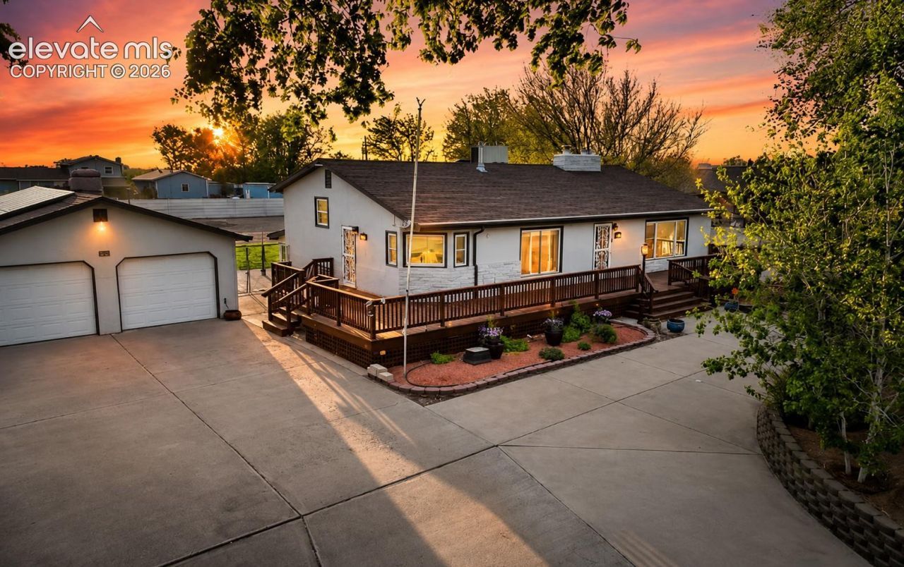 1069 Meadow Lane, Pueblo, CO 81006 Main Photo